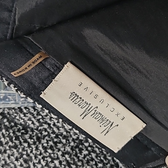 Neiman Marcus Wool Skirt - Picture 8 of 10